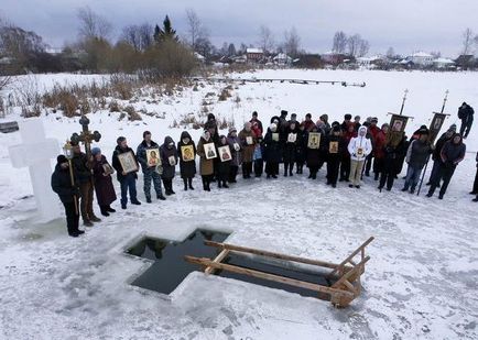 Коли можна брати водохресну воду чому водохресна вода не псується