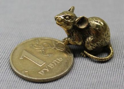 Spoon zagrebushka pénztárca és egér ajándéktárgyak arány, telkek (kanál) Spoon zagrebushka pénztárca és egér ajándéktárgyak arány, összeesküvés