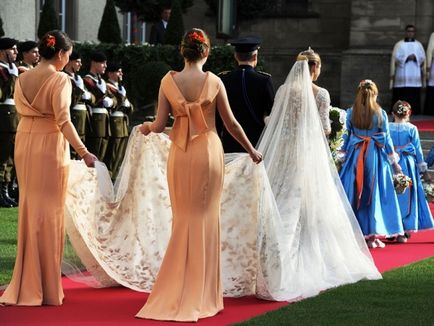 Кращі королівські весільні сукні фото