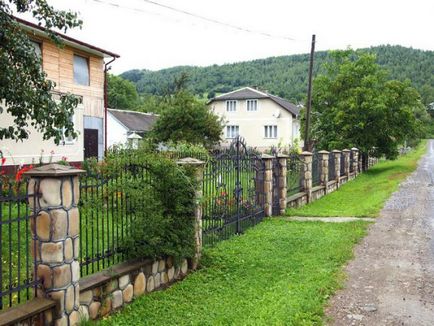 Școala și cascada Manyava (Ivano-Frankivsk-Maniava - obiective turistice, ce să vezi,