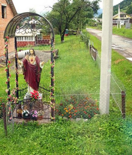 Manyavsky remeteség és vízesés (Ivano-Frankivsk-Manyava - látványosságok, mit kell látni,