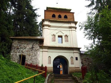 Școala și cascada Manyava (Ivano-Frankivsk-Maniava - obiective turistice, ce să vezi,