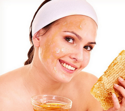 Mască pentru față cu miere - îmbunătățirea complexă a pielii