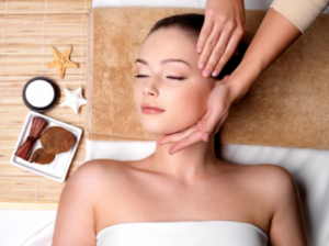 Facial masaj de drenaj limfatic este mai bun decât un bisturiu, este mai util decât Botox