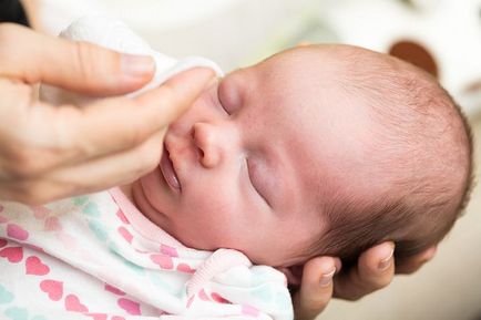 Masajul canalului lacrimal la nou-născuți