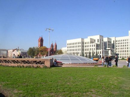 Minsk, fotografii din Piața Independenței, atracții