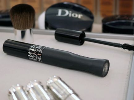 Noile revizuiri ale volumului pompelor pentru mascara diorshow n