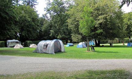 Camping, călătorie bugetară