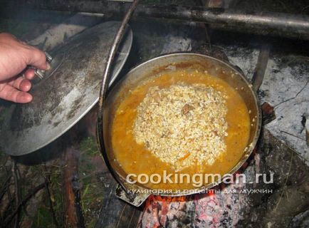 Плов з тушонки - кулінарія для чоловіків