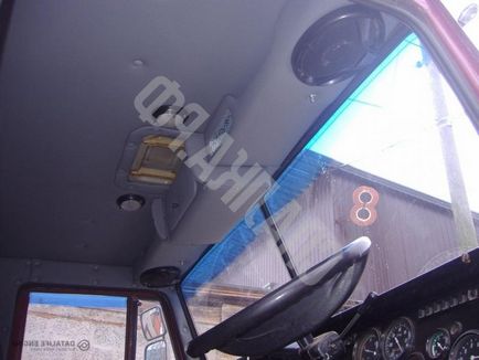 Polcok KAMAZ kezük (Kamaz) Polcok KAMAZ saját kezűleg