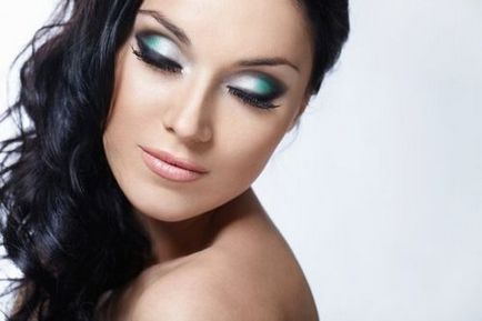 Reguli de make-up festive pentru aplicarea cosmeticelor