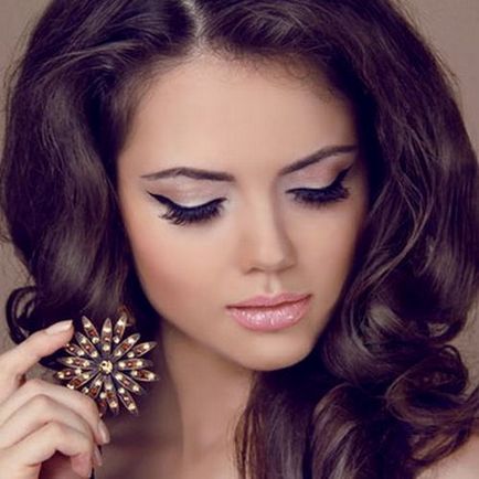 Reguli de make-up festive pentru aplicarea cosmeticelor