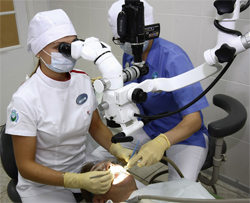 Прогрес в стоматології від бормашин з ножним приводом до мікроскопа