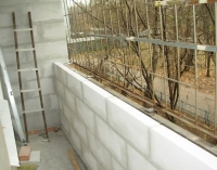Repararea și consolidarea parapetului cu mâinile proprii, din care puteți face un garaj de balcon sau