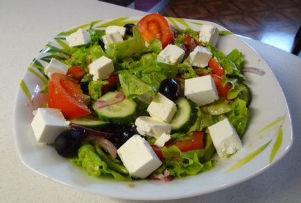 Salata - Greaca - reteta clasica cu branza feta pentru casa