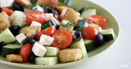 Saláta - görög - egy klasszikus recept sajttal Főoldal