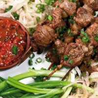 Shish kebab din carne de porc în bere și maioneză