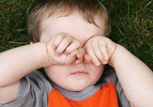 Сльозоточивість очей причини і лікування симптому алергії