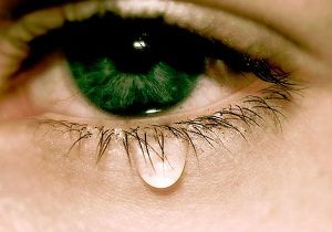 Lacrimile cauze și tratamentul simptomelor alergiei