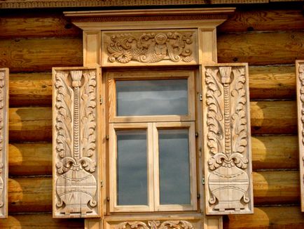 Віконниці для вікон на дачі декоративні і захисні, зовнішні і внутрішні, металеві, пластикові і