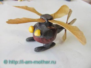 Dragonfly și elicopter - meșteșuguri din materiale naturale, i-mama