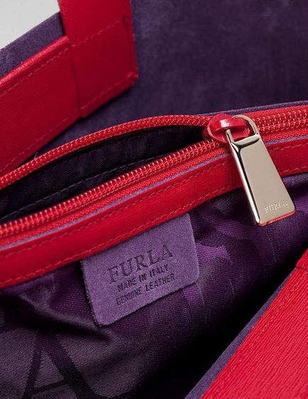 Táskák Furla, hogyan lehet megkülönböztetni a hamis az eredeti