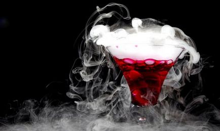 Gheața uscată pentru cocktailuri trebuie utilizată cu prudență