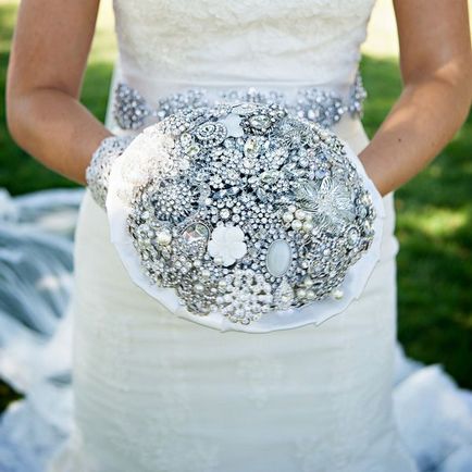 Весілля в срібному кольорі красиве оформлення свята