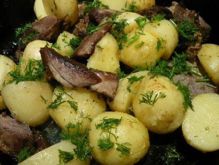 Свинячий мову з картоплею, російська кухня