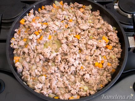 Tagliatelle cu sos de bolognese