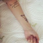 Tattoo Daisy valoare pentru fete și bărbați, schițe și fotografii