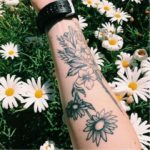 Tattoo Daisy valoare pentru fete și bărbați, schițe și fotografii