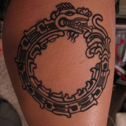 Tattoo Ouroboros szimbólum érték és fotó Ouroboros tetoválás