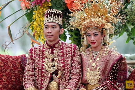 Top 11 cele mai nebunesti traditii de nunta (11 poze)