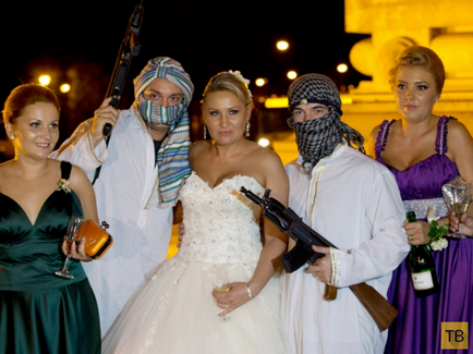 Top 11 legőrültebb esküvői hagyományok (11 fotó)