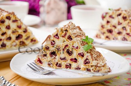 Cake „Téli Cherry” - lépésről lépésre recept fotókkal és sütemények