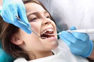 Ультразвукове відбілювання зубів