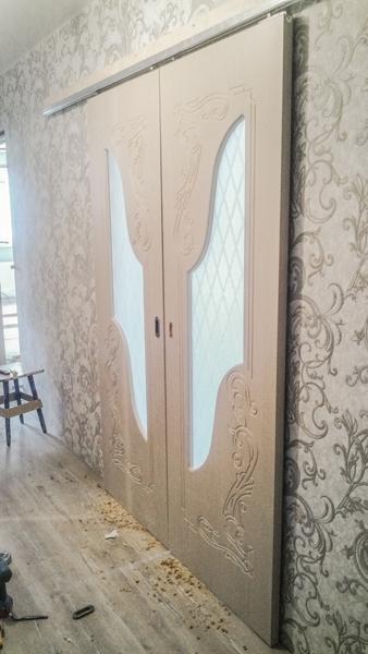 Instalarea ușilor de interior în Ekaterinburg, prețurile pentru instalarea ușilor de siguranță metalice de intrare
