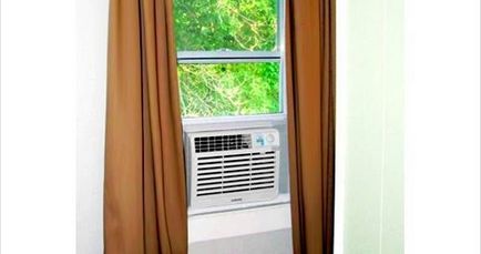 Instalarea aparatelor de aer condiționat pentru ferestre pe o fereastră din plastic