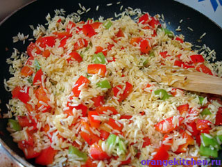 Pilaf vegetarian cu năut și legume (garbanzo palau)