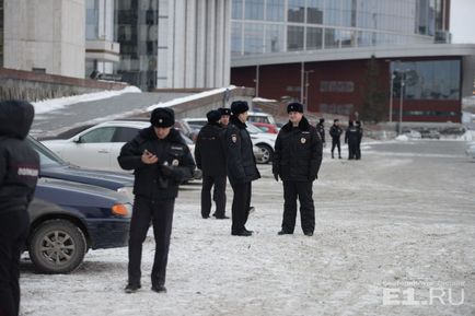 В Екатеринбург, е бил задържан шофьорът на BMW, който нападна с чук върху му подстригва