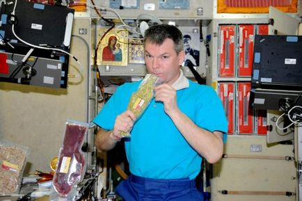 Az űrben Bulka (térben alkoholfogyasztás) Az űrben Bulka