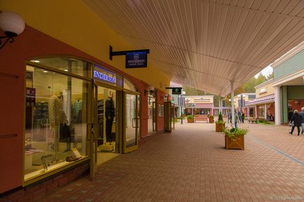 Vnukovo outlet village - Підмосков'ї вихідного дня