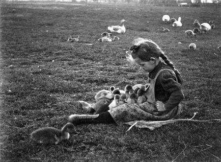 Asta este vara noastră! Nostalgia pentru vacanța de vară în satul bunicii mele (32 fotografii)