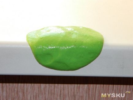 Hendgam vagy buta gitt (Rágógumi kezével) Hendgam vagy buta gitt