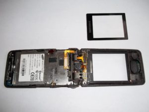 Înlocuirea unui telefon mobil samsung gt-s3600i