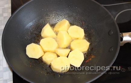 Печеня з лосятини з картоплею - фото рецепти