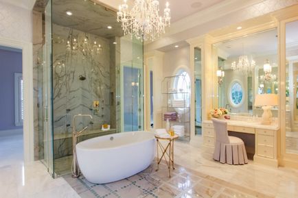 12 Az elegáns fürdőszobákban mediterrán stílusban