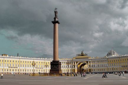 Олександрійський стовп (александровская колона)