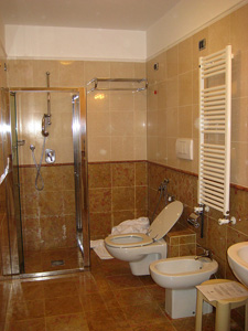 Bidé WC-vel (fürdőszoba lehetővé teszi) bidé WC